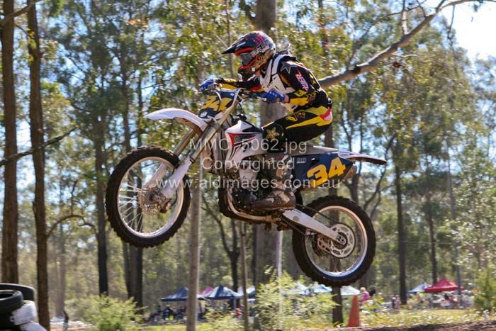 678x444 pixels (90K)